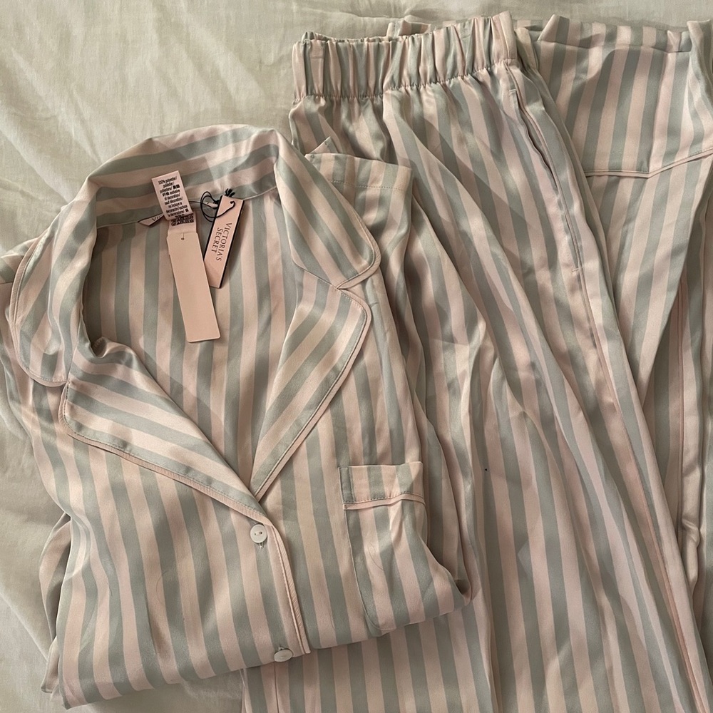 Vs Pajama Set